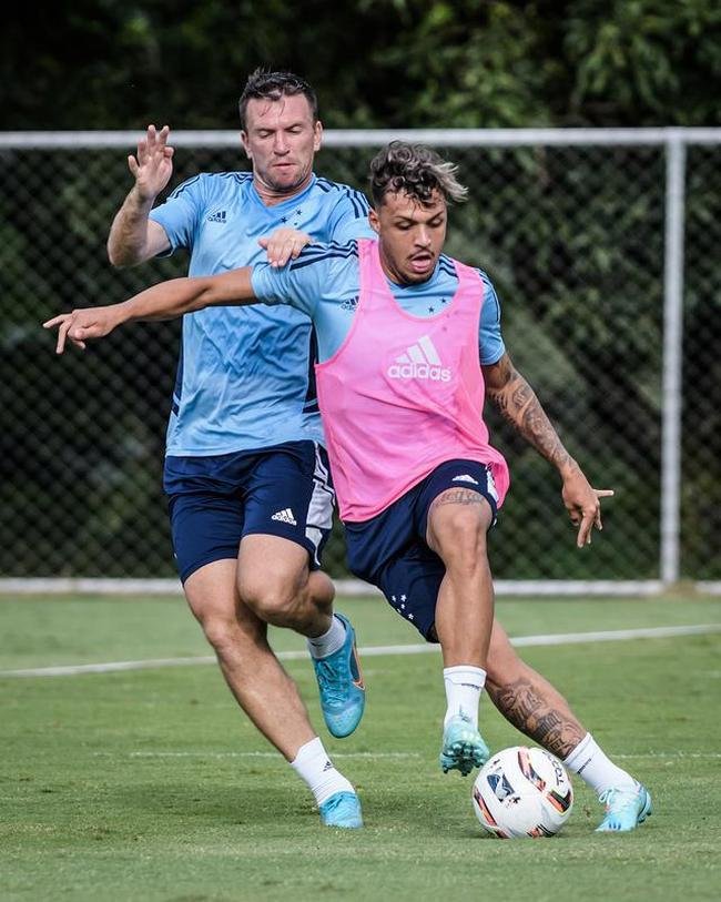 Imagens do treino do Cruzeiro nesta tera-feira (3 de janeiro), na Toca da Raposa II
