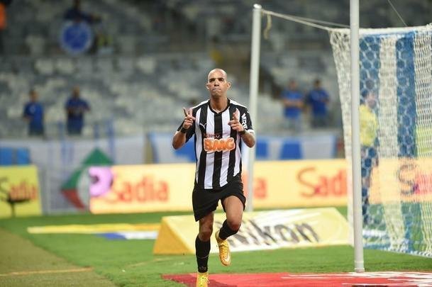 5º - Diego Tardelli - 2009/2010/2011 e 2013/2014 - 219 jogos / 110 gols - 0,502 por jogo