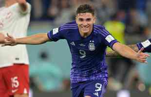 Julin lvarez marcou o segundo gol da Argentina sobre a Polnia no Estdio 974, em duelo pelo Grupo C da Copa do Mundo