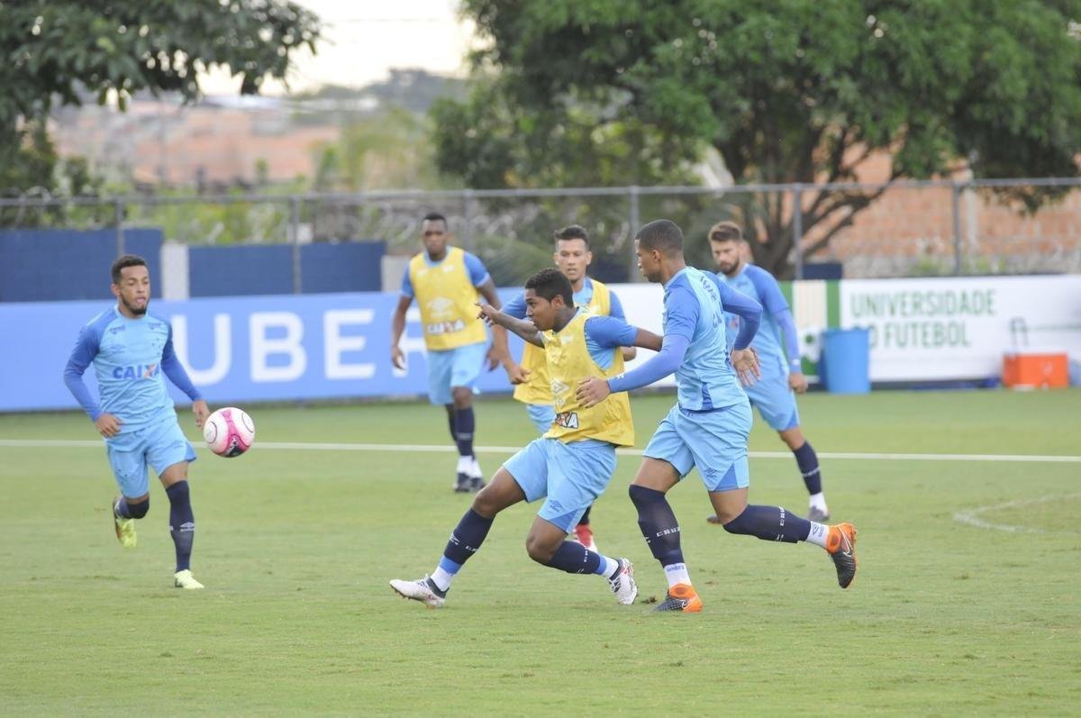 Imagens do treino do Cruzeiro nesta quarta-feira (14), antes do duelo contra o Patrocinense
