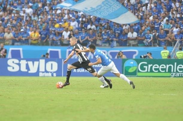 Fotos do segundo tempo do clssico entre Cruzeiro e Atltico, pela final do Mineiro