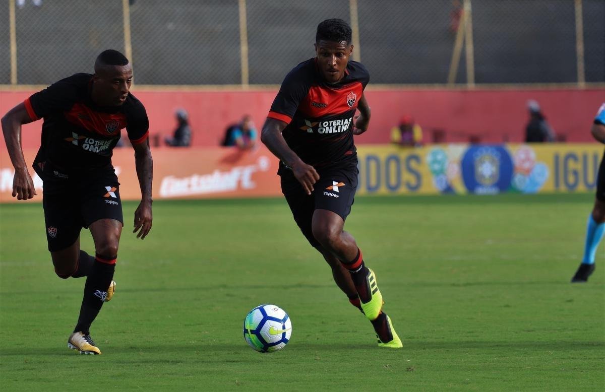 Vitória derrotou Atlético por 1 a 0, no Barradão, com gol de Léo Ceará