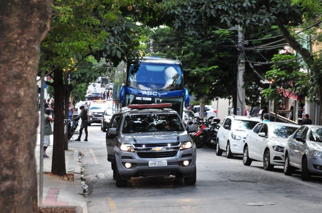 Delegao do Equador desembarcou nesta tera-feira em Belo Horizonte, onde estrear na Copa Amrica