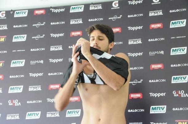 Defensor Igor Rabello deixou o Botafogo para assinar por cinco anos com o Atlético