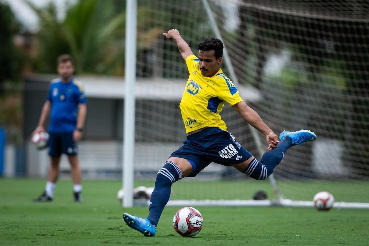Fotos do treino do Cruzeiro desta segunda-feira (18/10)