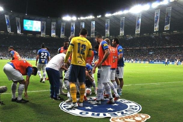 Cruzeiro venceu Corinthians por 1 a 0, nesta quarta-feira, no Mineiro, pela partida de ida da final da Copa do Brasil