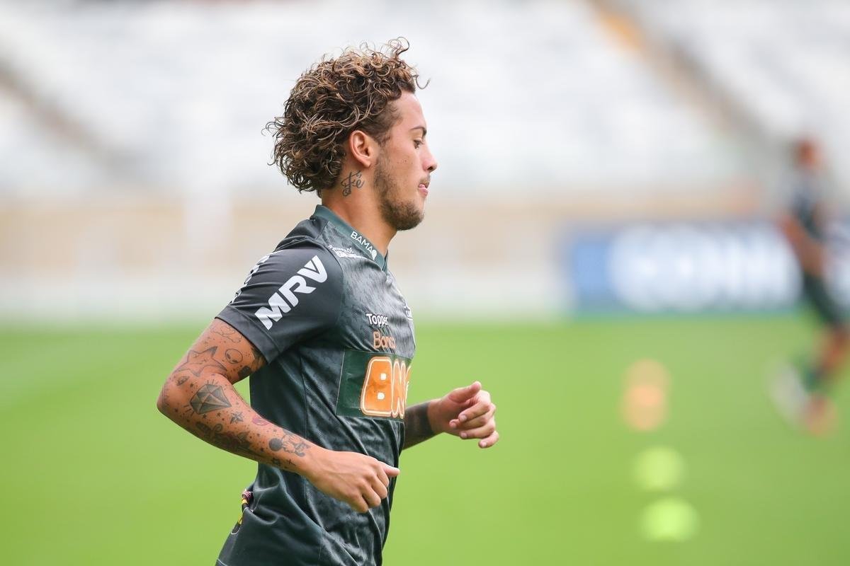 Levir Culpi comanda treino no Mineiro antes da estreia no Grupo E da Libertadores