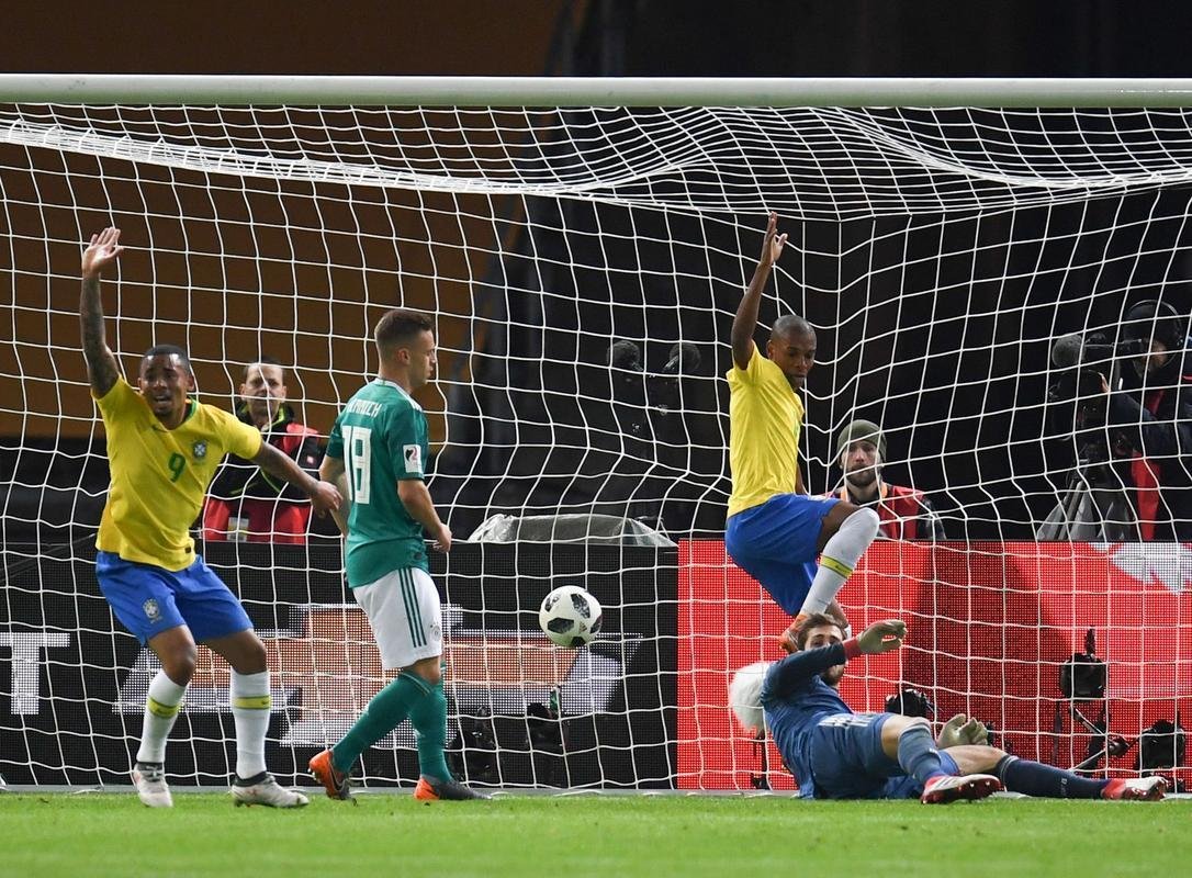 Gabriel Jesus fez, de cabea, o nico gol da vitria brasileira sobre a Alemanha em Berlim
