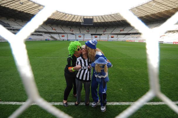 Salom, torcedora icnica do Cruzeiro, morreu nesta tera-feira