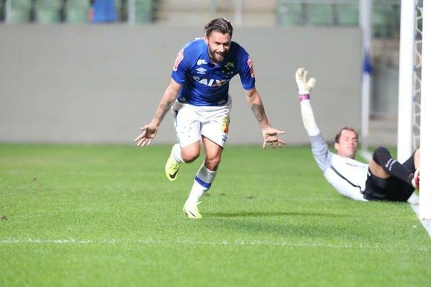 Fotos de Cruzeiro x Internacional, no Independncia, pela 18 rodada do Campeonato Brasileiro