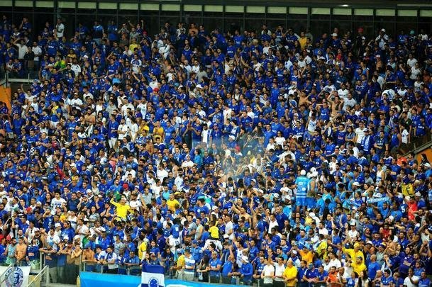 Fotos das torcidas de Cruzeiro e River Plate, no Mineiro, pela Copa Libertadores 2019