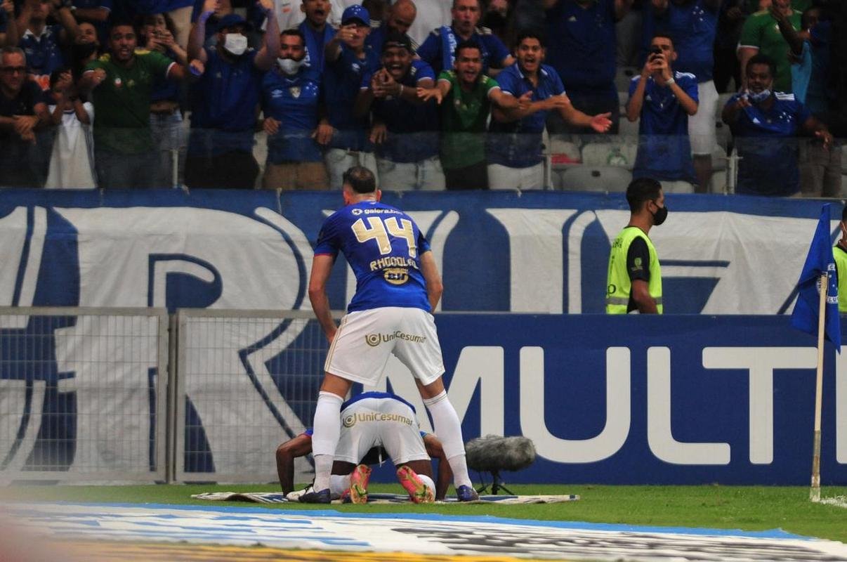 Fotos da partida entre Cruzeiro e Brusque, no Mineiro, em BH, pela 35 rodada da Srie B do Brasileiro