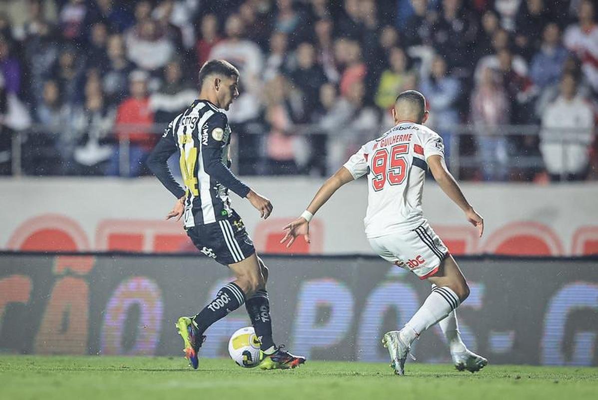 So Paulo e Atltico se enfrentaram nesta tera-feira (1/11) pela 35 rodada do Campeonato Brasileiro