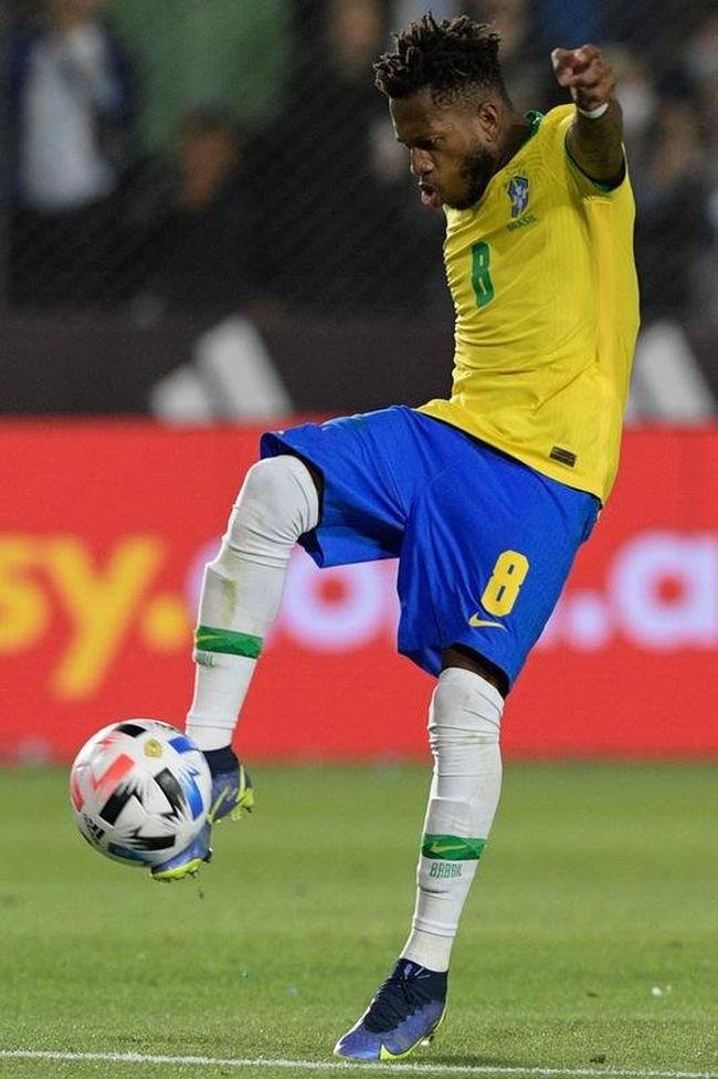 Sem Neymar, Brasil encarou a Argentina em clssco agitado pelas Eliminatrias