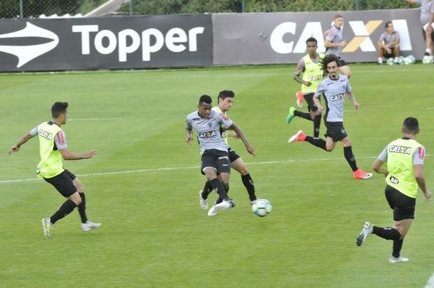 Com Fred em campo, jogadores do Atltico se reapresentaram na tarde desta segunda-feira