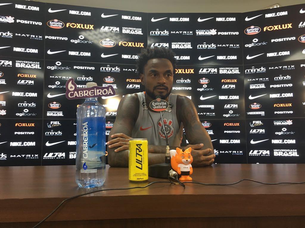 Ren Jnior (volante): jogador de 31 anos teve contrato encerrado com o Coritiba em agosto de 2020. Atuou tambm pelo Corinthians e no futebol chins