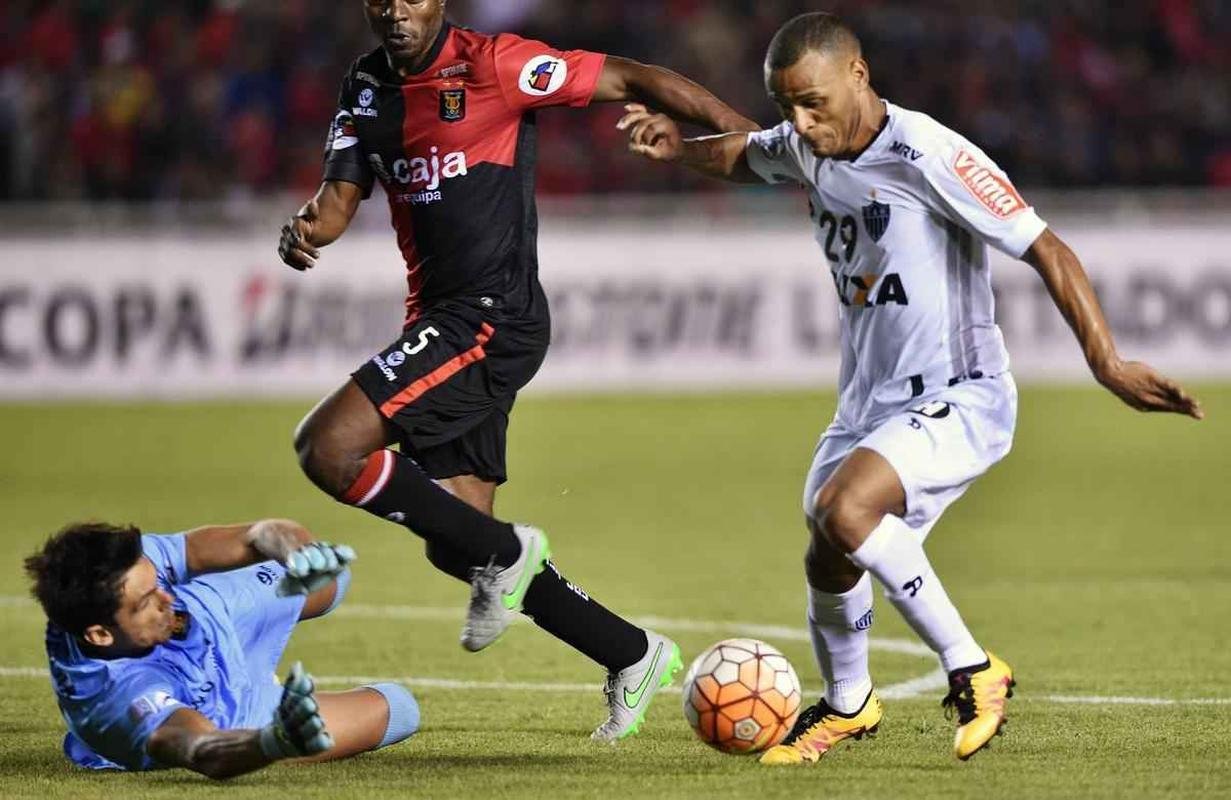 2016 - 17 de fevereiro - Melgar-PER 1 x 2 Atltico - Estdio Monumental de la UNSA, Arequipa - Primeira rodada da fase de grupos. Aps os peruanos abrirem o placar com Fernndez, o Galo virou com gols do volante Rafael Carioca e do meia Patric. Em 2016, o Atltico foi eliminado pelo So Paulo nas quartas de final.