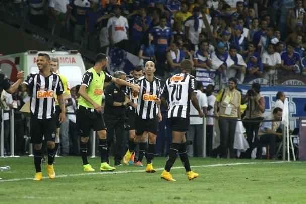 Imagens da deciso entre Cruzeiro e Atltico no Mineiro