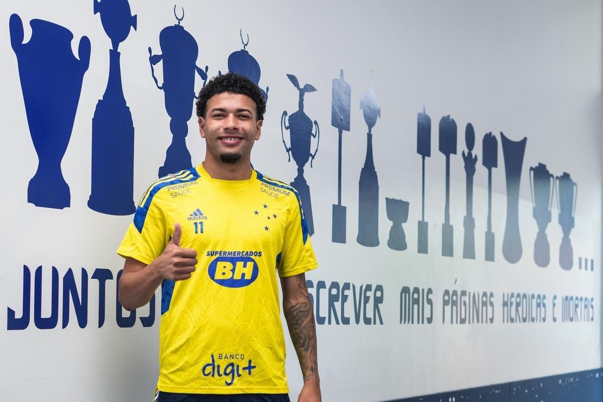 Fotos do primeiro dia de trabalho do Cruzeiro em 2022 na Toca da Raposa II