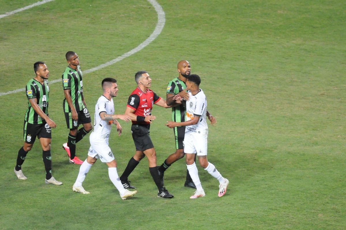 Fotos do clssico entre Amrica e Atltico, no Independncia, em duelo de volta da semifinal do Campeonato Mineiro