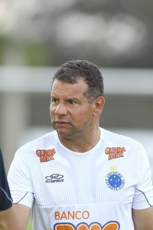 Celso Roth comandou o Cruzeiro em 2012