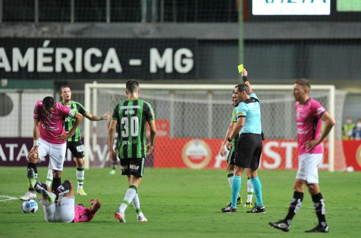 Fotos da derrota do Amrica para o Independiente del Valle, por 2 a 0, no Independncia, pelo Grupo D da Copa Libertadores