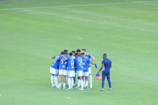 Fotos do jogo entre Cruzeiro e CRB, no Mineiro, em Belo Horizonte, pela 11 rodada da Srie B do Brasileiro