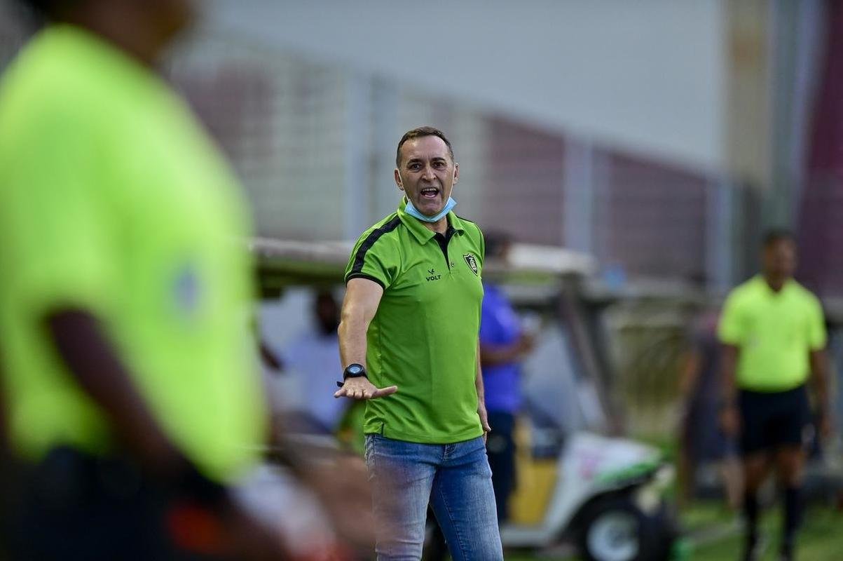 O Amrica recebeu o Tombense neste sbado (19), em jogo vlido pela 11 rodada do Campeonato Mineiro. Sem pblico, a partida foi realizada no Estdio Independncia, em Belo Horizonte.