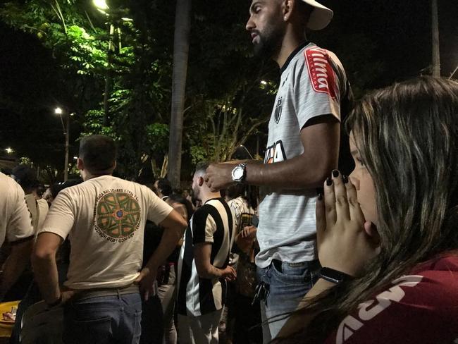 Torcedores do Atlético acompanham a partida contra o Palmeiras em alguns bares de Belo Horizonte