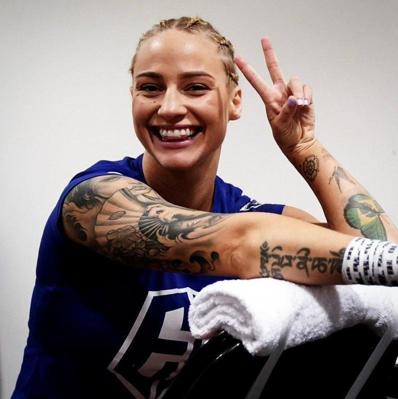 Fotos da boxeadora australiana Ebanie Bridges