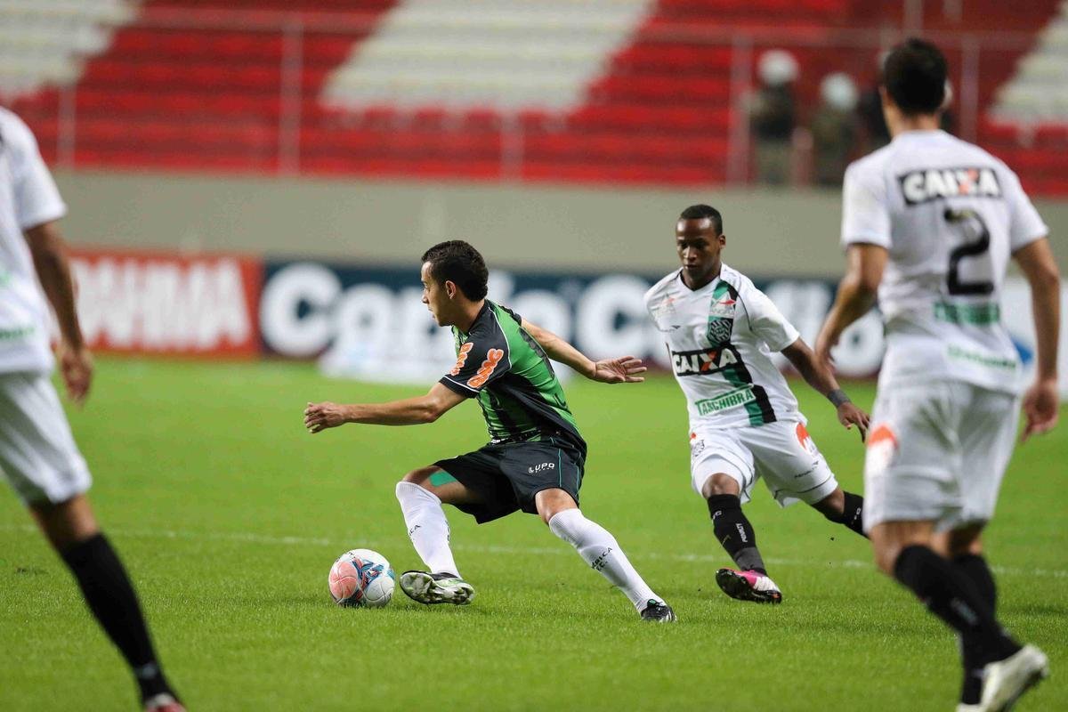 2013: 2 vitrias, 2 derrotas, 50% de aproveitamento - 1 rodada: Guaratinguet 1 x 0 Amrica; 2 rodada: Amrica 2 x 4 Figueirense; 3 rodada: Palmeiras 0 x 1 Amrica; 4 rodada: Icasa 1 x 2 Amrica