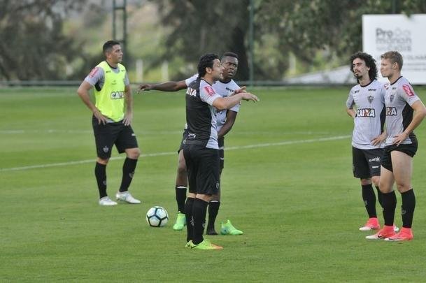 Com Fred em campo, jogadores do Atltico se reapresentaram na tarde desta segunda-feira