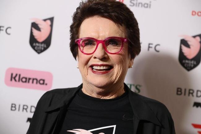 Billie Jean King - A ex-tenista estadunidense foi um dos grandes nomes da modalidade nos anos 1970. Conquistou 129 ttulos de simples, sendo 12 Grand Slams. Nas duplas, conquistou ainda 27 ttulos (16 nas femininas e 11 nas mistas).  lsbica.