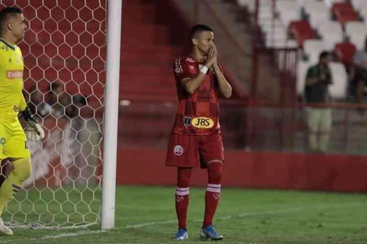 No dia 14 de março, o time do Náutico perdeu, por 3 a 0, para o Fortaleza, em disputa válida pelo Regional, desperdiçando a chance de classificação