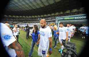 Mulheres foram homenageadas no Mineiro antes de jogo entre Cruzeiro e URT (Juarez Rodrigues/EM D.A Press)