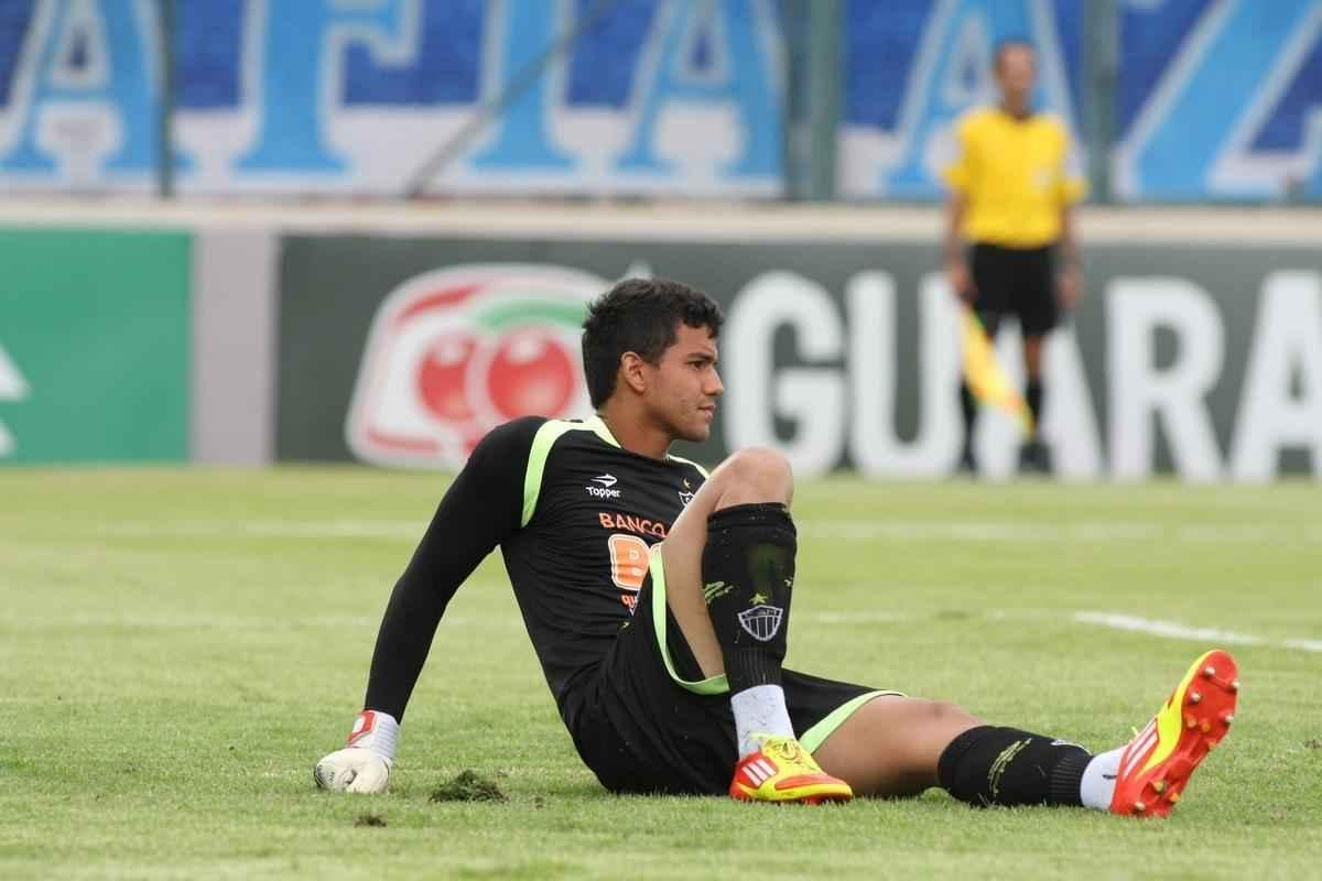 Renan Ribeiro - Dorival Jnior chegou ao Galo, barrou Fbio Costa e promoveu Renan Ribeiro, destaque da base do time. Ele foi titular at o incio de 2012, quando perdeu a posio para Giovanni, goleiro com quem brigou por vaga na equipe durante o ano de 2011. Depois das falhas que o tiraram do time, nunca mais jogou, principalmente aps a chegada do dolo Victor. Foram 80 jogos e 100 gols sofridos. Ele assinou com o So Paulo antes mesmo do fim do contrato com o Galo.