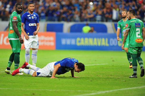 Goleiro Felipe, do Uberlndia, parou Fred em lances incrveis no Mineiro