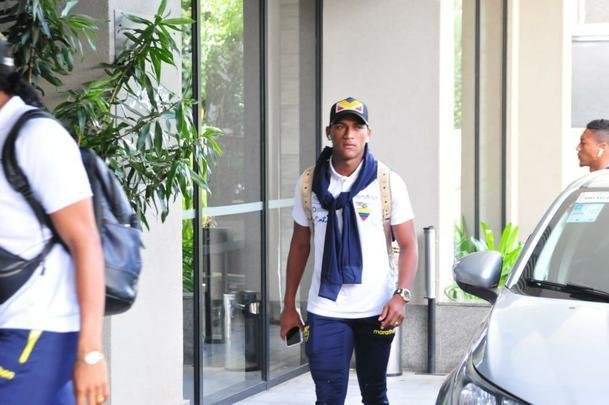 Delegao do Equador desembarcou nesta tera-feira em Belo Horizonte, onde estrear na Copa Amrica
