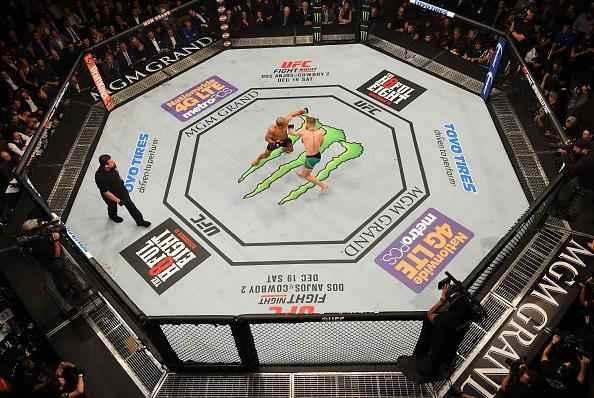 Imagens do incrível nocaute de Conor McGregor sobre José Aldo