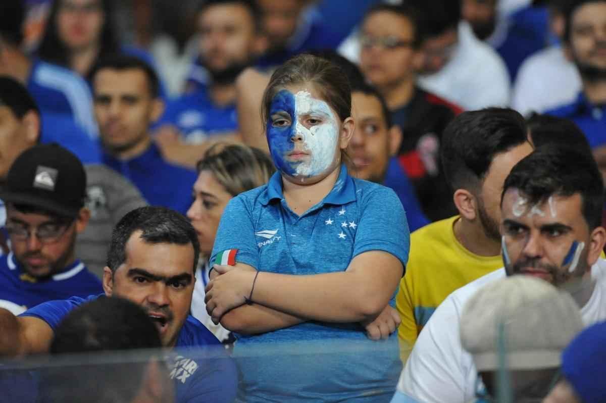 Torcida do Cruzeiro lotou o Mineiro em duelo com o Grmio pela semifinal da Copa do Brasil