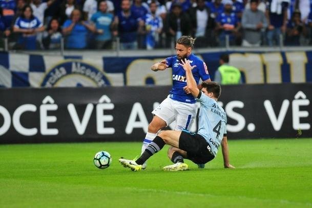Imagens do jogo entre Cruzeiro e Grmio, pela 8 rodada do Campeonato Brasileiro, no Mineiro