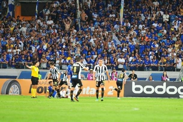 Primeiro tempo terminou com empate por 1 a 1 no Mineiro