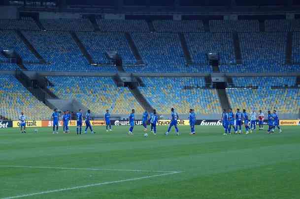 Fotos do treino do Cruzeiro no Maracan antes de jogo de ida da final da Copa do Brasil