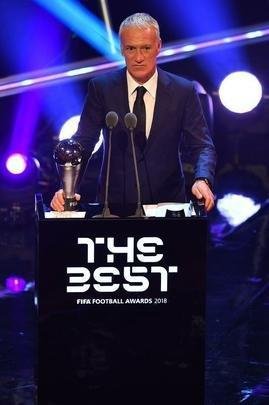 Tcnico de futebol masculino - Didier Deschamps, campeo do mundo com a Frana,  eleito melhor tcnico da temporada
