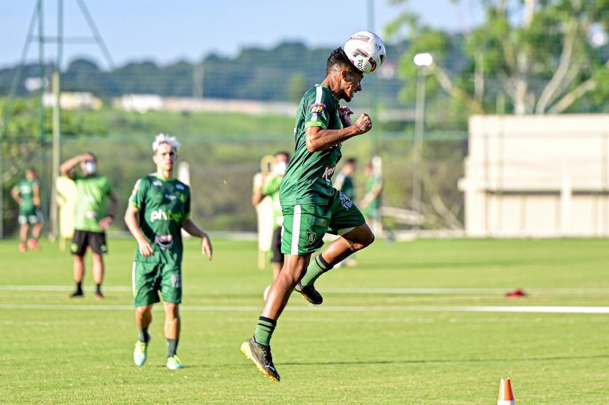 Nesta sexta-feira (21), o Amrica deu continuidade aos trabalhos de pr-temporada no CT Lanna Drumond 