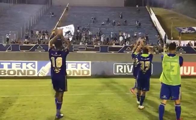 Thiago (autor do gol), jogadores do Cruzeiro e Luxemburgo festejam vitria sobre o Londrina no Paran pela Srie B