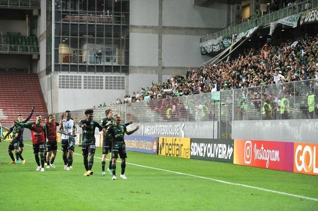 Fotos do jogo entre Amrica e Grmio, no Independncia, em Belo Horizonte, pela 32 rodada da Srie A do Brasileiro