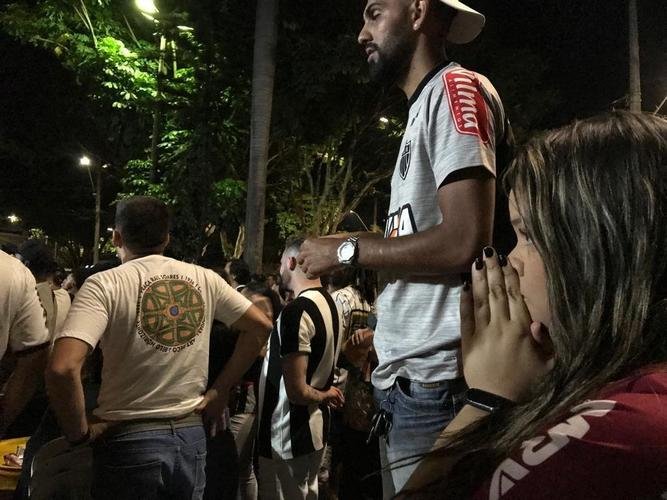 Torcedores do Atltico acompanham a partida contra o Palmeiras em alguns bares de Belo Horizonte