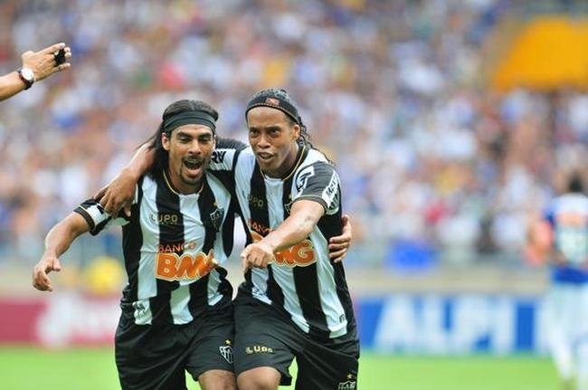 Fotos exclusivas do clssico entre Cruzeiro e Atltico na reabertura oficial do Mineiro