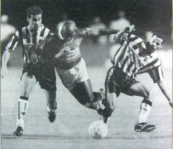 Campeonato Brasileiro de 1996 - O Atlético teve outra chance de chegar à decisão do Brasileirão, mas foi eliminado novamente por um time paulista. Desta vez, a Portuguesa. No primeiro jogo, fora de casa, derrota por 1 a 0. No Mineirão, empate por 2 a 2 e mais uma eliminação frustrante.